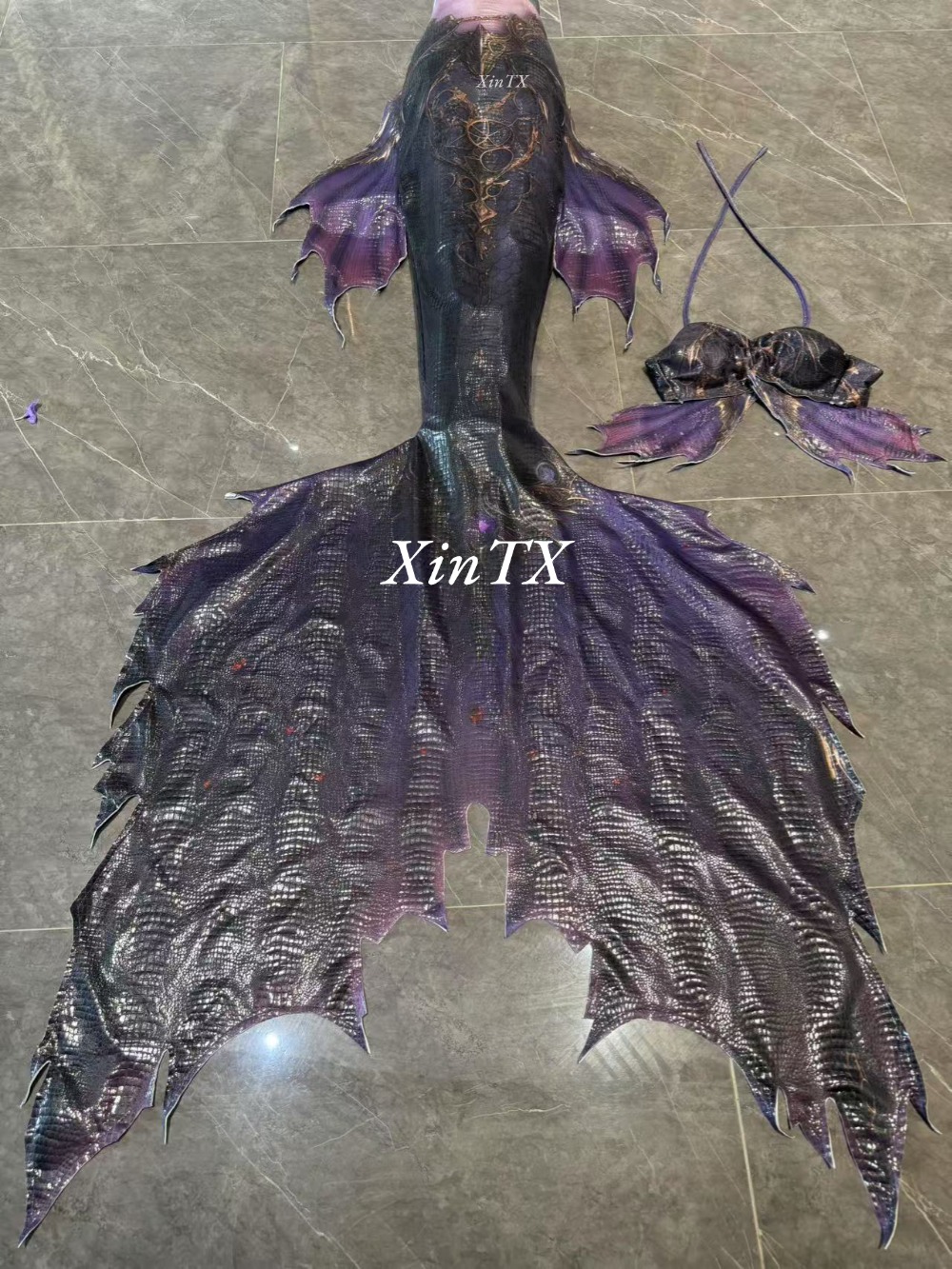 man woman mermaid tail hot sta - Aquarium review and price
